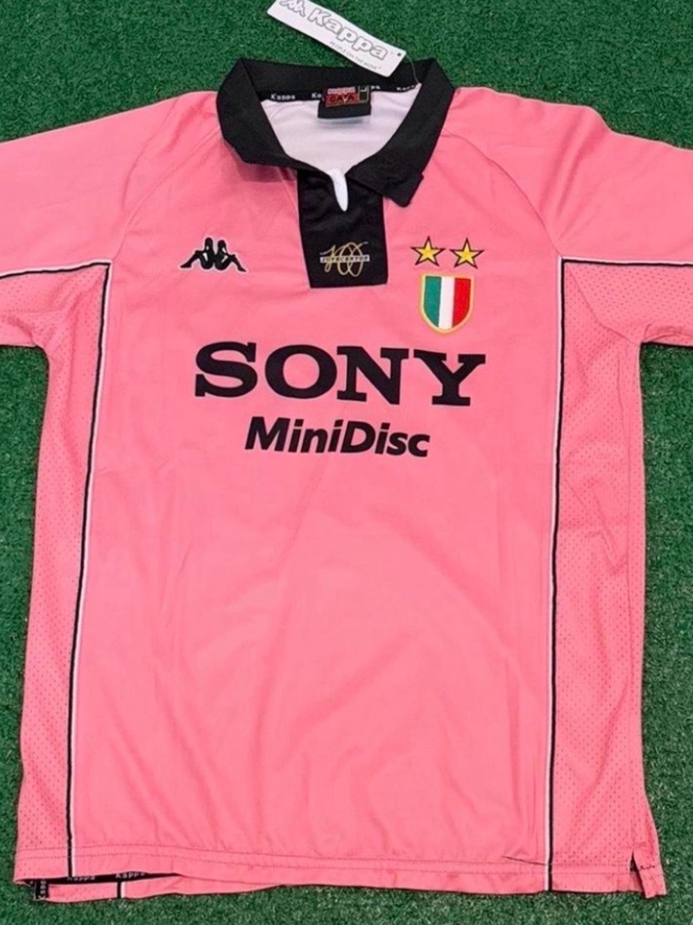 Zinedine Zidane Juventus pink retro jersey